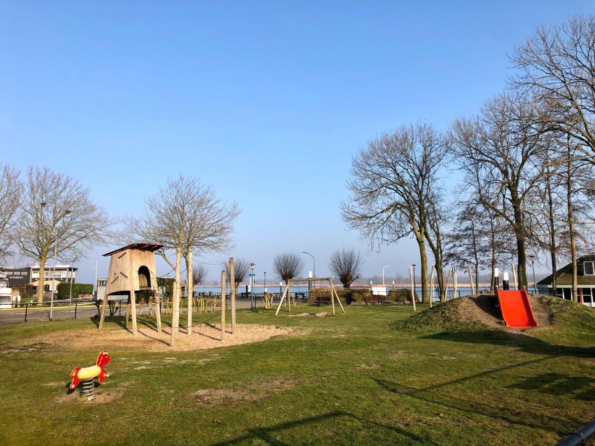 Bed And Breakfast De Biesbosch - In 'T Riet Drimmelen Extérieur photo